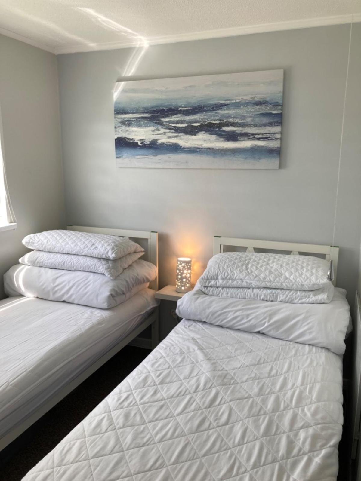 Beachcomber, Sunbeach, Scratby - Two Bed Chalet, Sleeps 4, Free Wi-Fi, Free Club Passes, Free Swimming And Pet Friendly Exterior foto